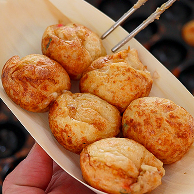 出来立てのたこ焼きの画像